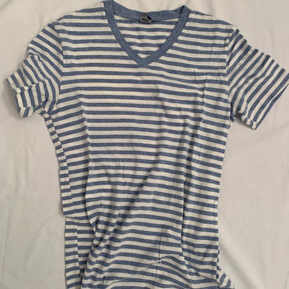 BDG t-shirt bundle - Picture 4 of 5